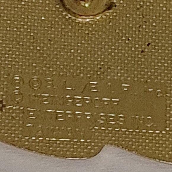 VINTAGE American Airlines Statue Of Liberty Pin Gold Tone - Picture 4 of 4